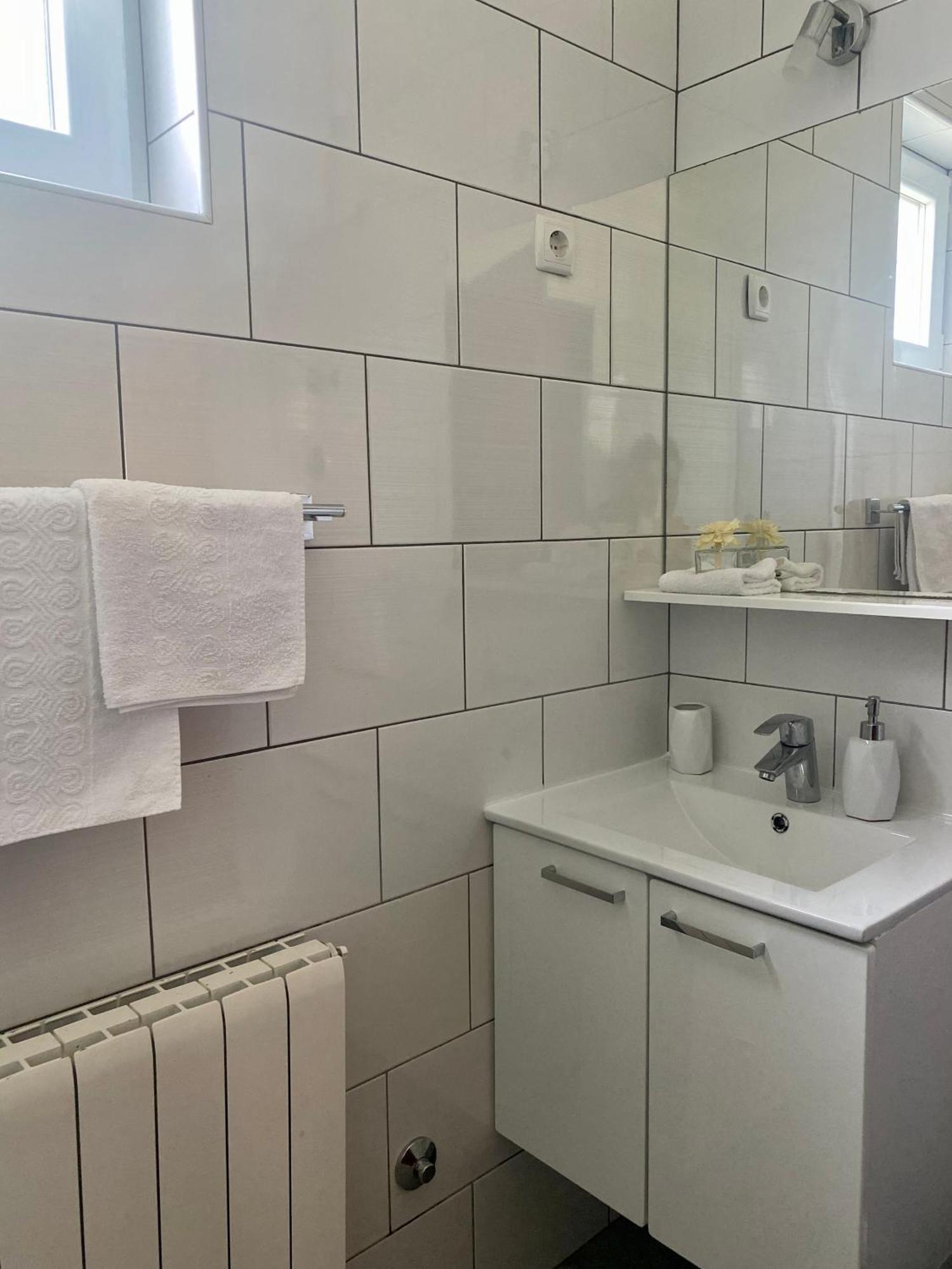 Apartment Ponos Крк Екстер'єр фото