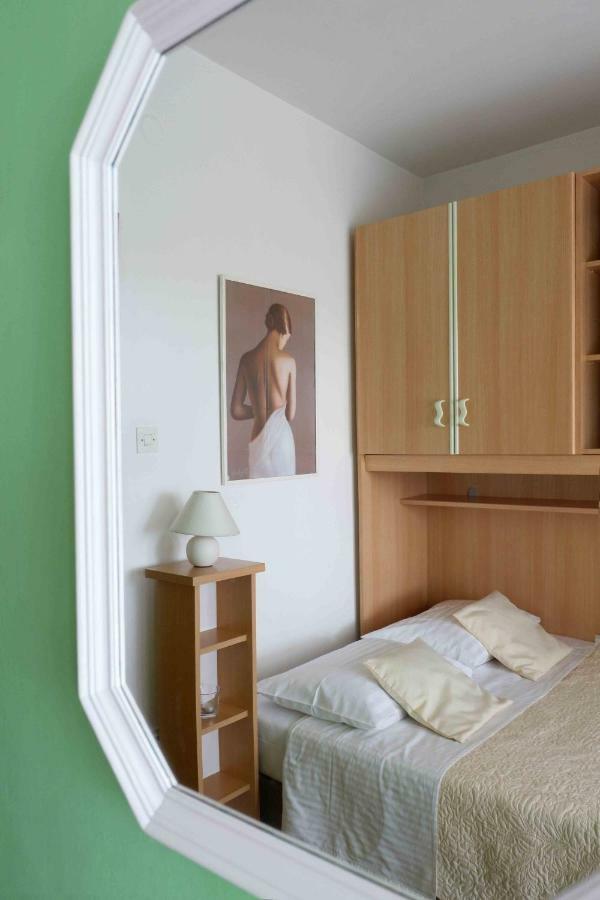 Apartment Ponos Крк Екстер'єр фото