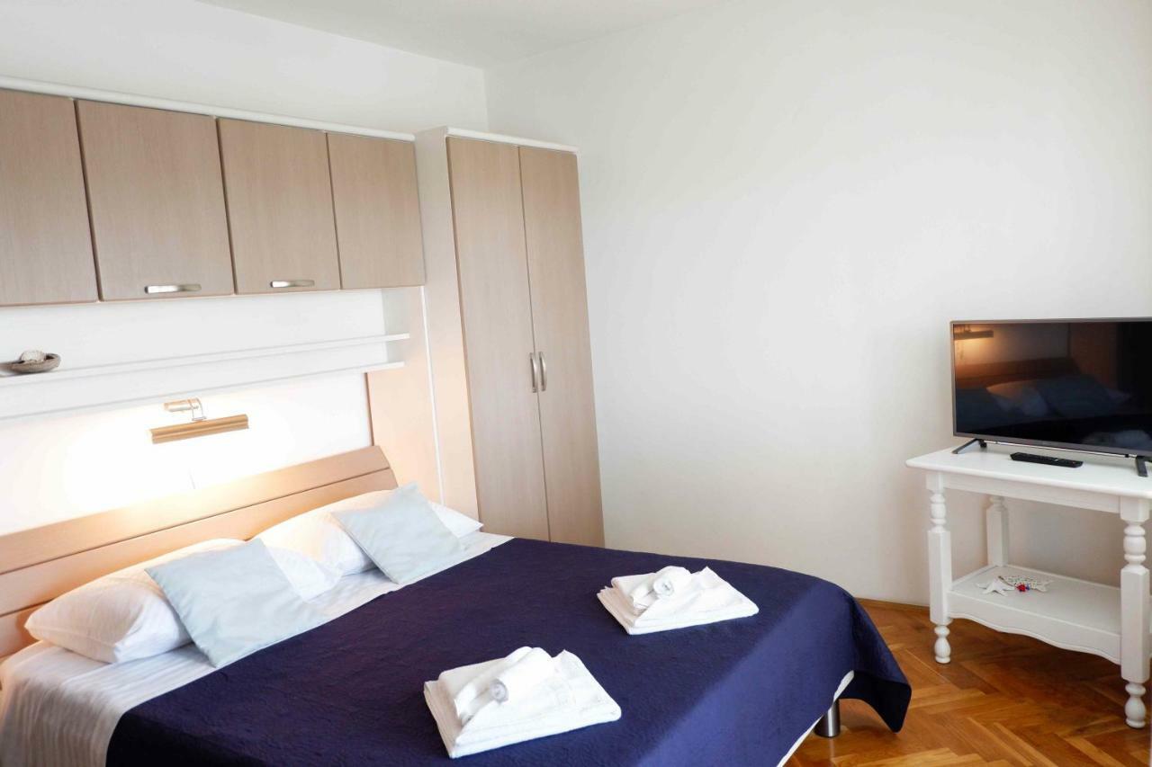 Apartment Ponos Крк Екстер'єр фото